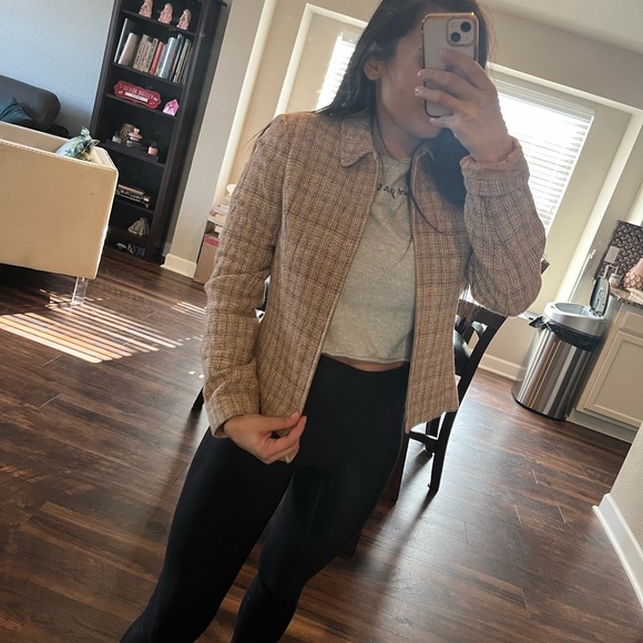 Ann Taylor  CHANEL vibes  vintage wool/silk blend blazer - Picture 4 of 11